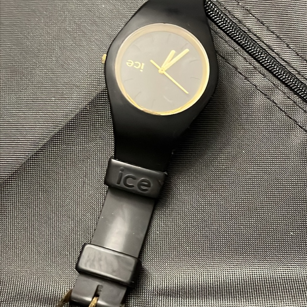 Mens Ice watch.
